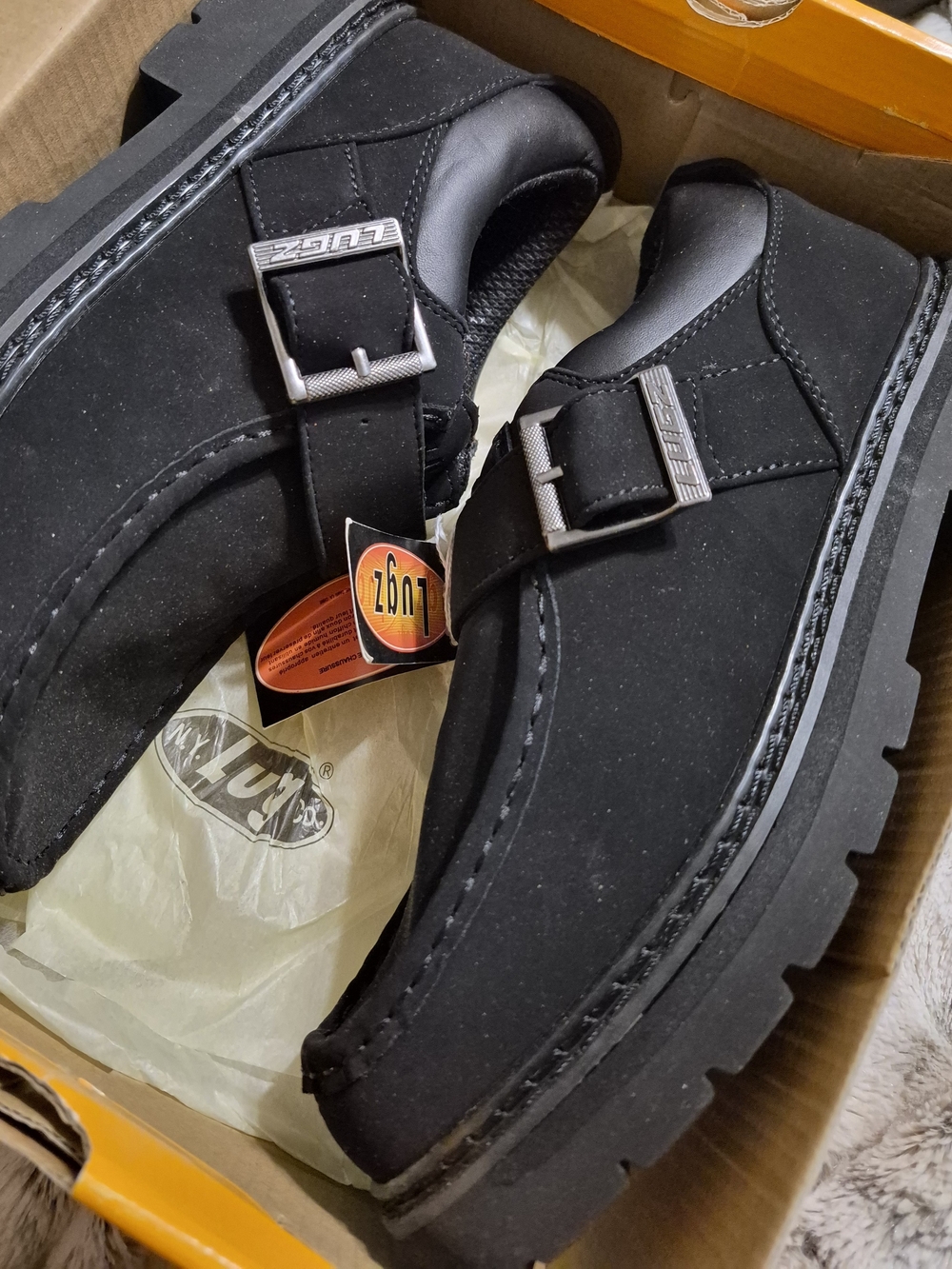 BNIB Lugz Men's Black Suede Buckle Casual Shoes